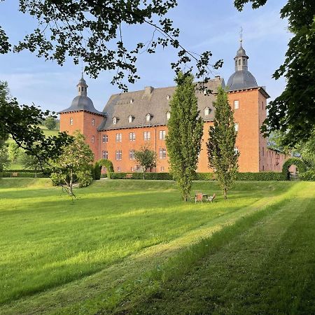 Ferienwohnungen Jagdschloss Adolphsburg Kirchhundem Bagian luar foto